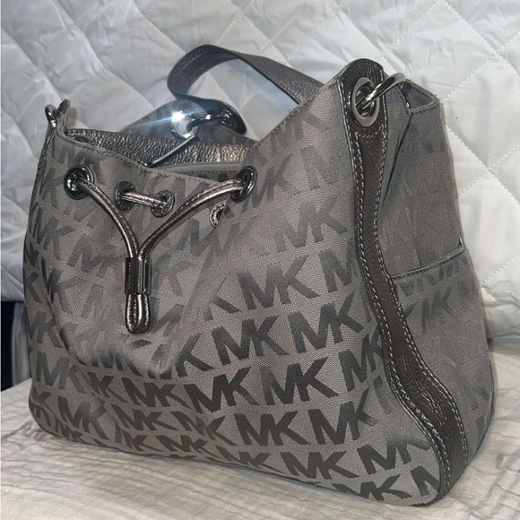 Silver Michael Kors Purse - Picture 2 of 8